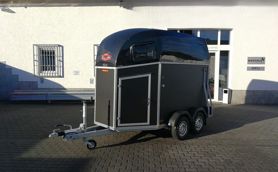 Pferdeanhänger Böckmann DUO Esprit silver black Sattelkammer Trittschutz Pack 2400kg 100km/H 2026