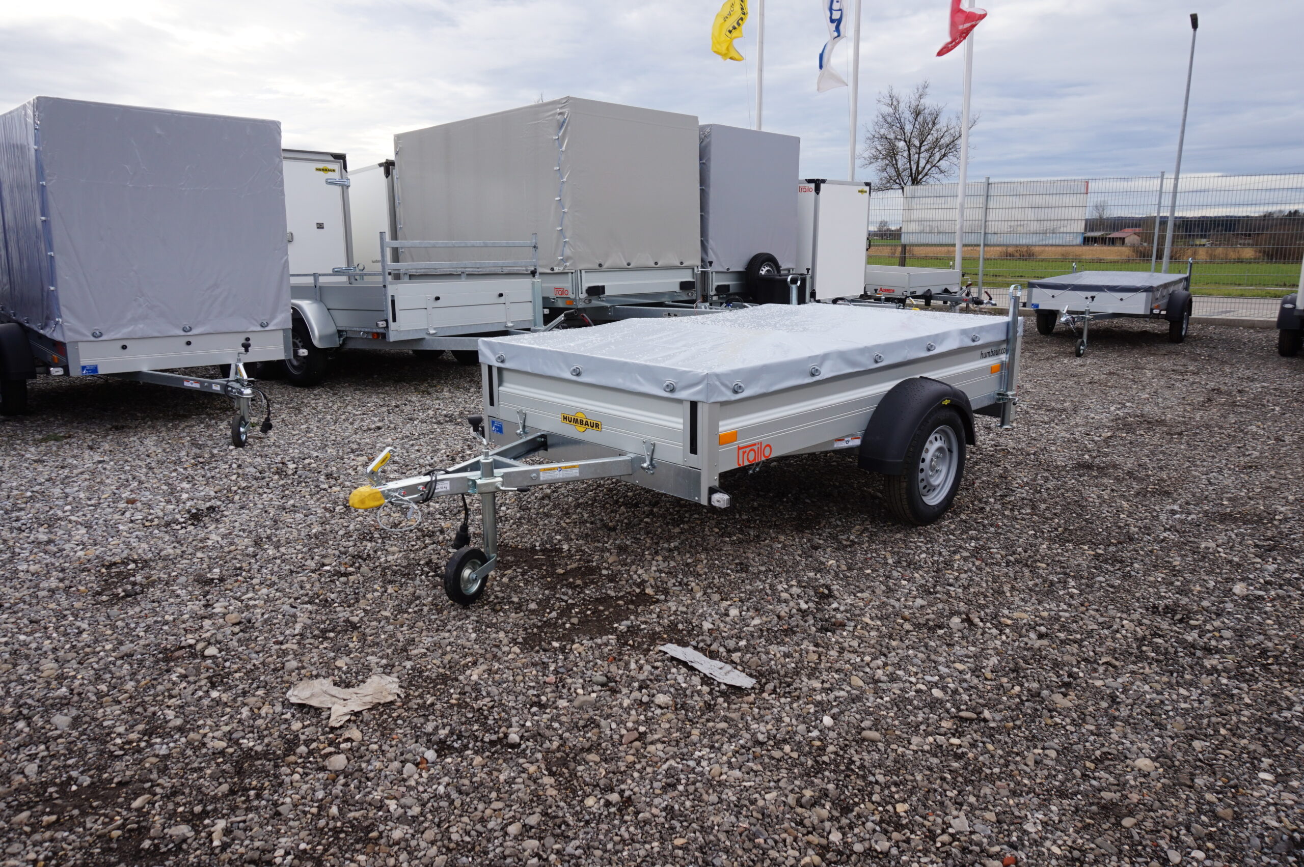 Humbaur PKW-Anhänger HA 752513 KV Alu 750kg Ladefläche 2,51 x 1,31m mit Klappe vorn Komplettangebot